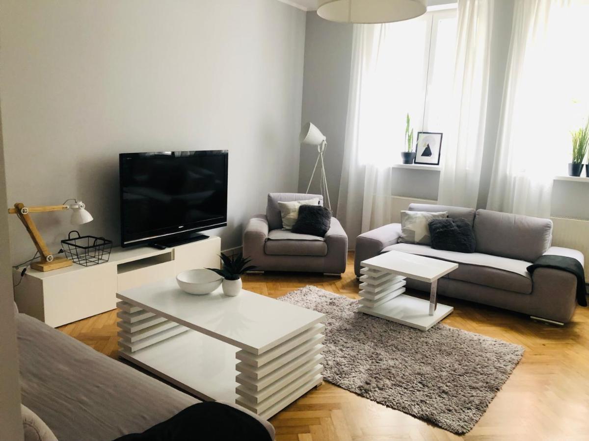 Apartament Zlotnikow กดัญสก์ ภายนอก รูปภาพ