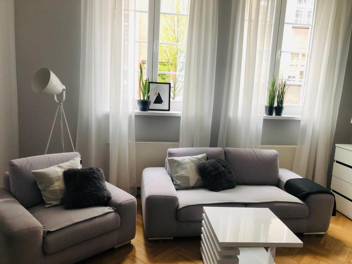 Apartament Zlotnikow กดัญสก์ ภายนอก รูปภาพ