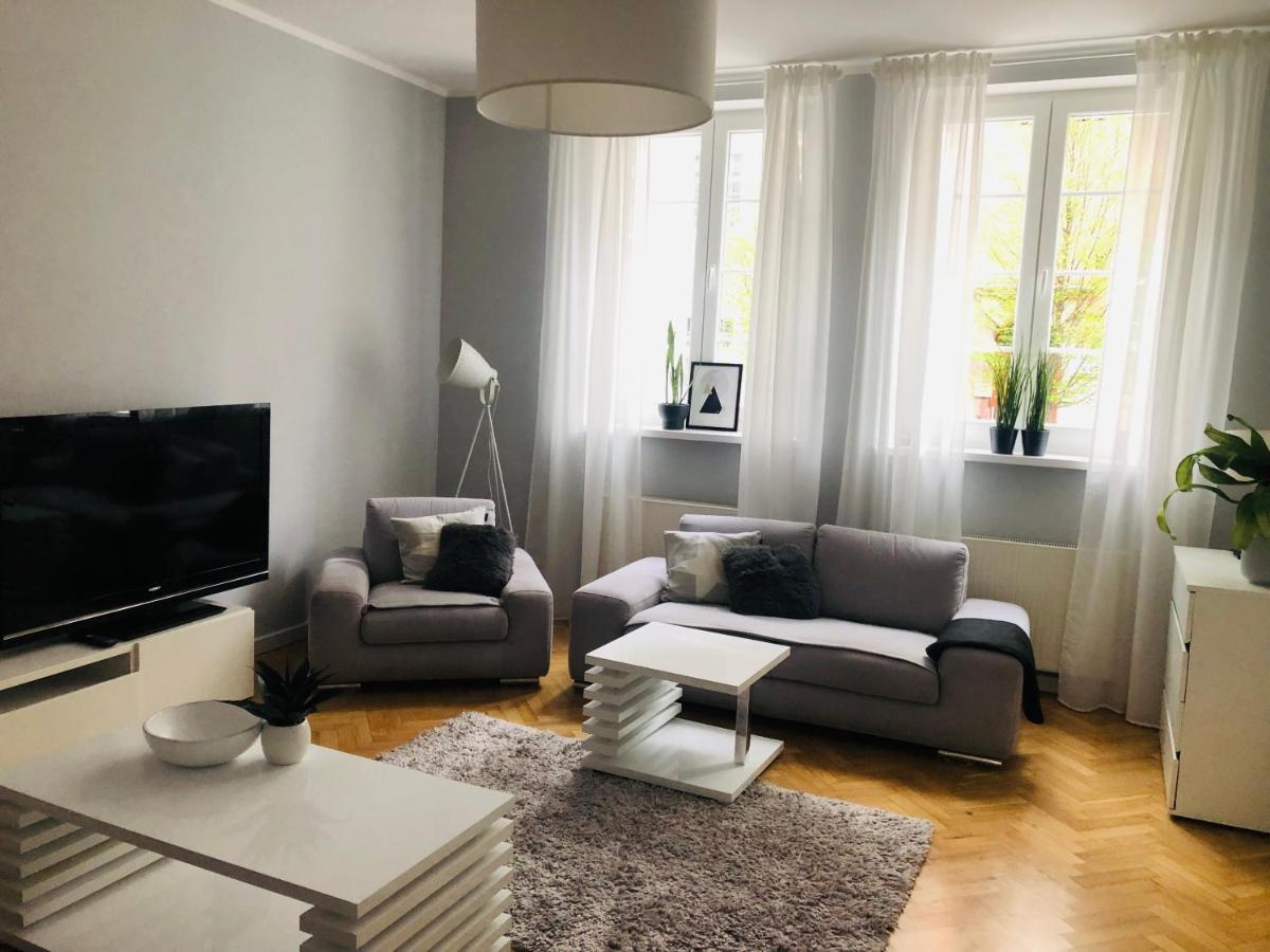 Apartament Zlotnikow กดัญสก์ ภายนอก รูปภาพ